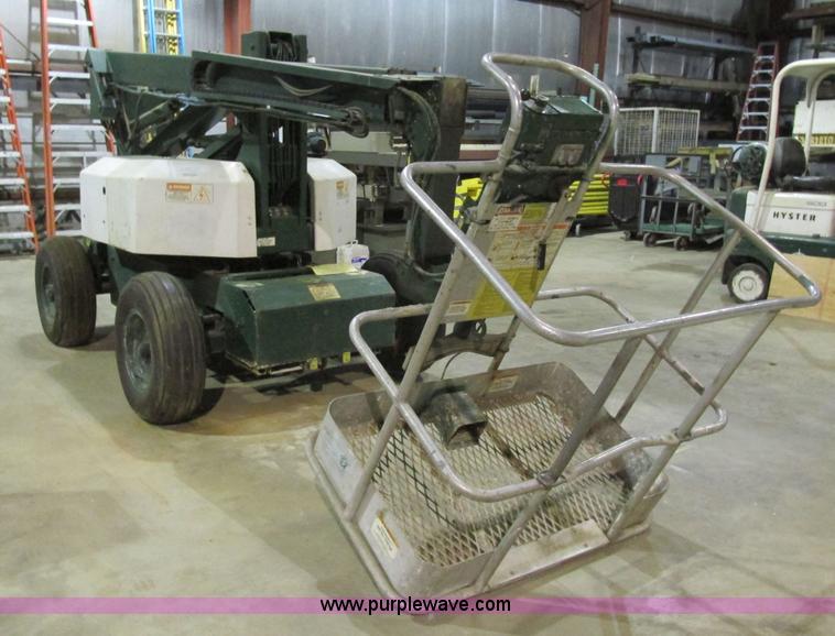 image for item BS9226 Genie 230/20HD boom lift