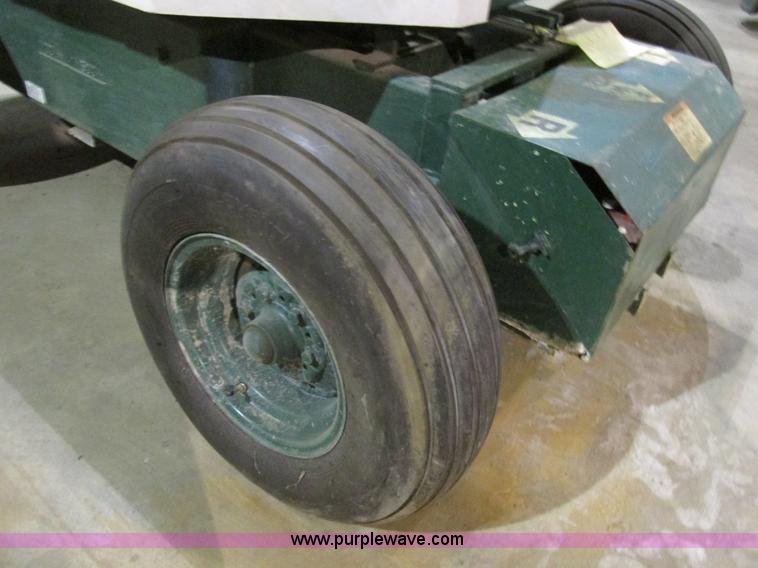 image for item BS9226 Genie 230/20HD boom lift