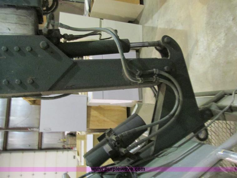 image for item BS9226 Genie 230/20HD boom lift