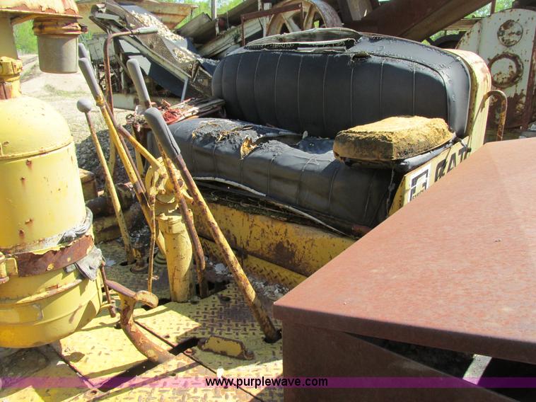 image for item BS9247 1953 Caterpillar D7 dozer