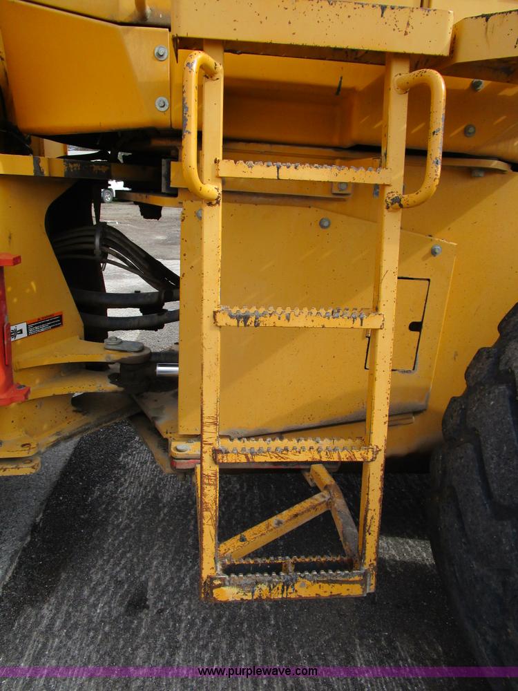 image for item D2415 1998 John Deere 644G wheel loader