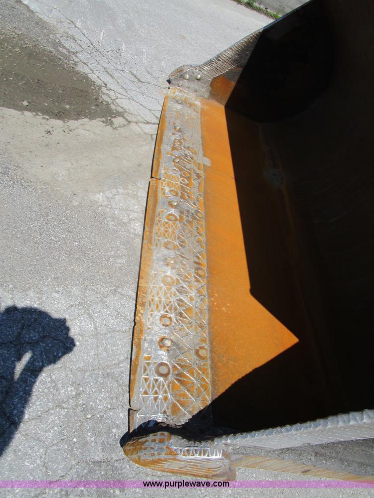 image for item D2421 1999 Caterpillar 950G wheel loader