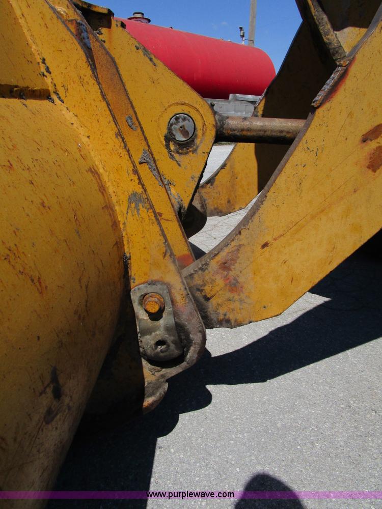 image for item D2421 1999 Caterpillar 950G wheel loader