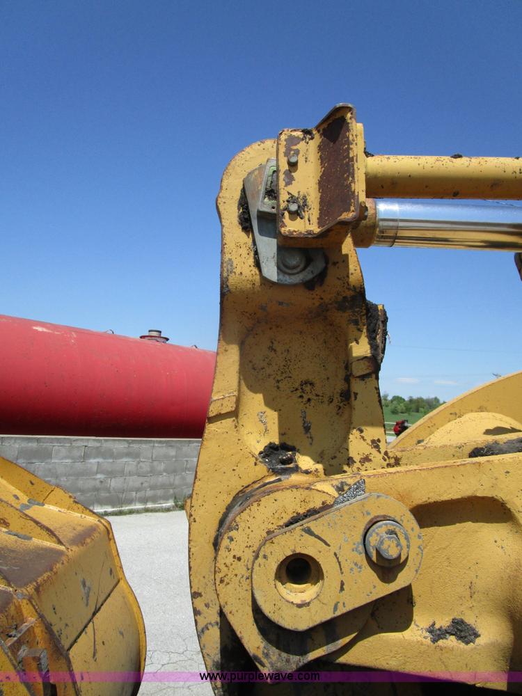 image for item D2421 1999 Caterpillar 950G wheel loader