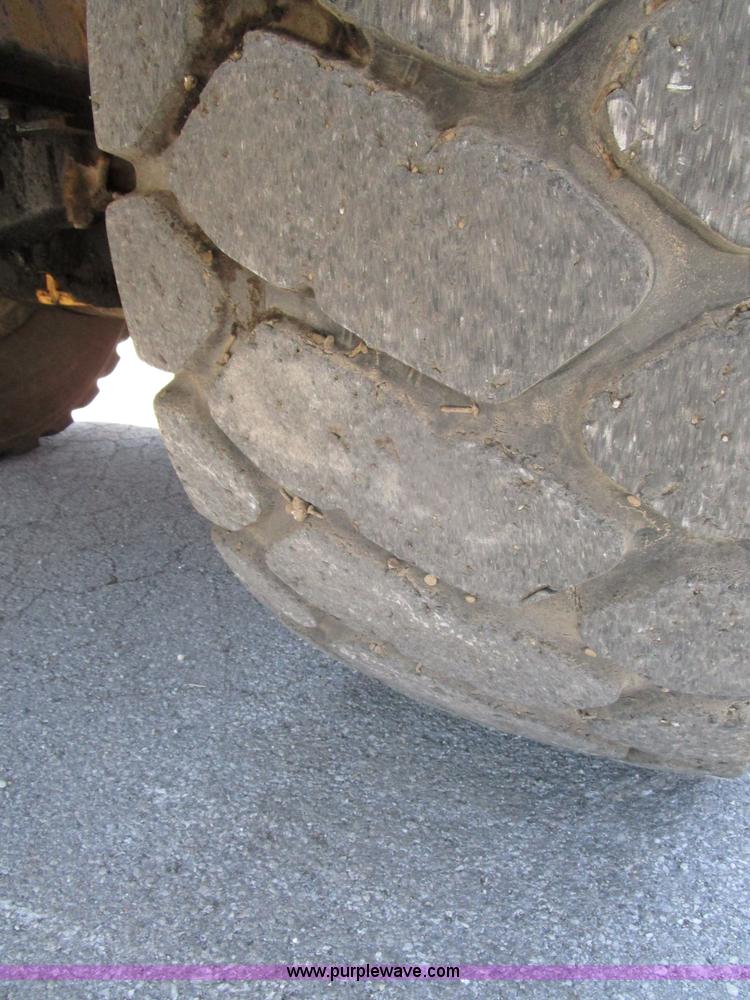 image for item D2421 1999 Caterpillar 950G wheel loader