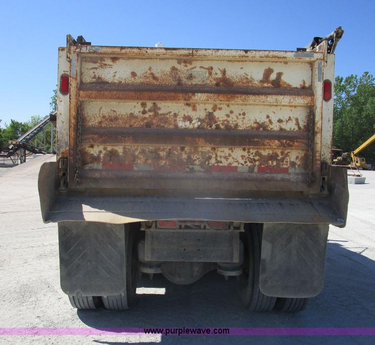 image for item D2429 1994 Peterbilt 377 dump truck