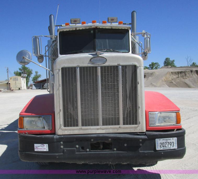 image for item D2429 1994 Peterbilt 377 dump truck