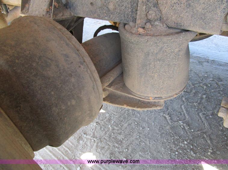 image for item D2429 1994 Peterbilt 377 dump truck