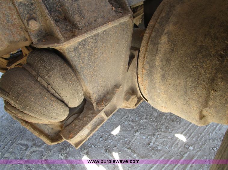 image for item D2429 1994 Peterbilt 377 dump truck