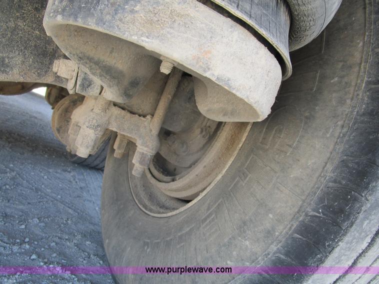 image for item D2429 1994 Peterbilt 377 dump truck