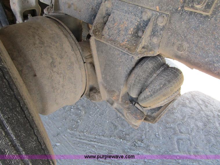 image for item D2429 1994 Peterbilt 377 dump truck