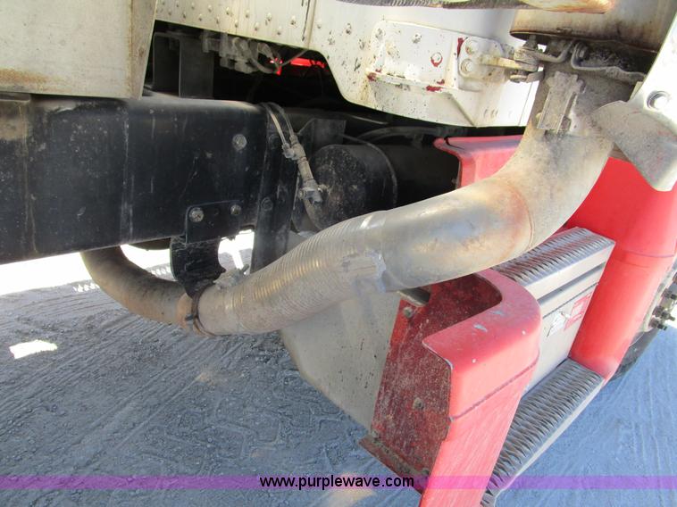 image for item D2429 1994 Peterbilt 377 dump truck