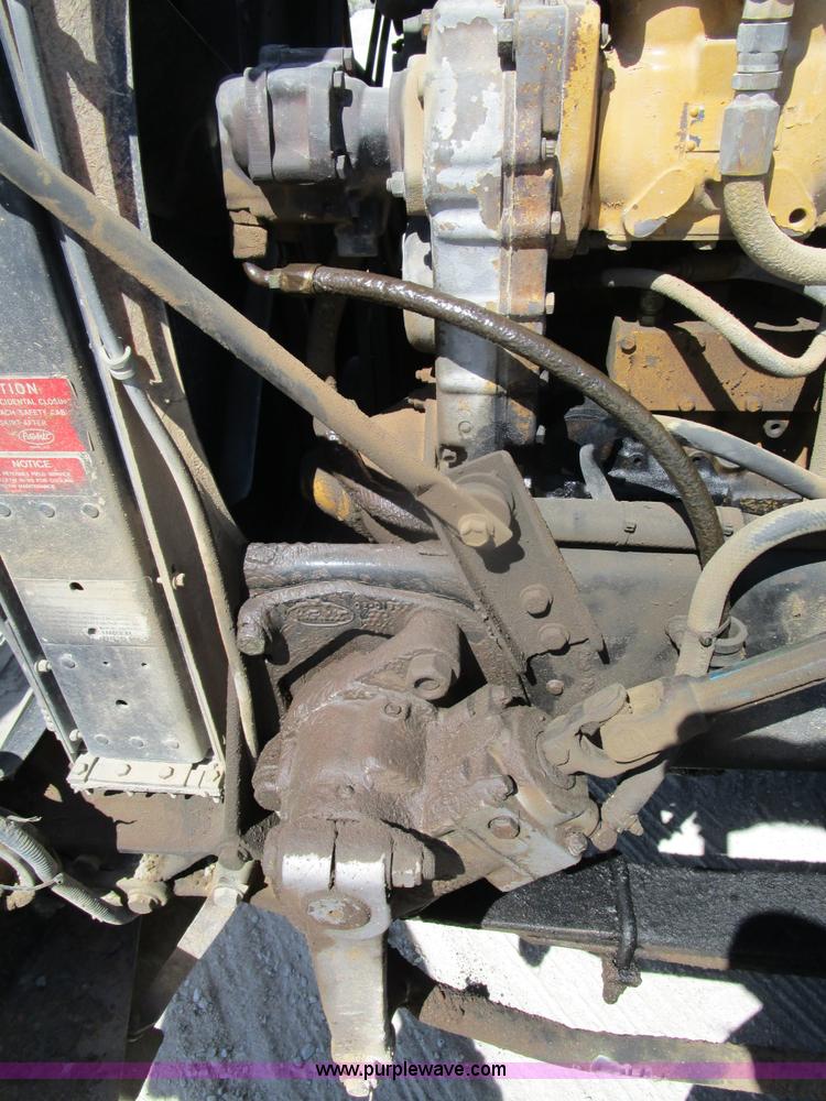 image for item D2429 1994 Peterbilt 377 dump truck