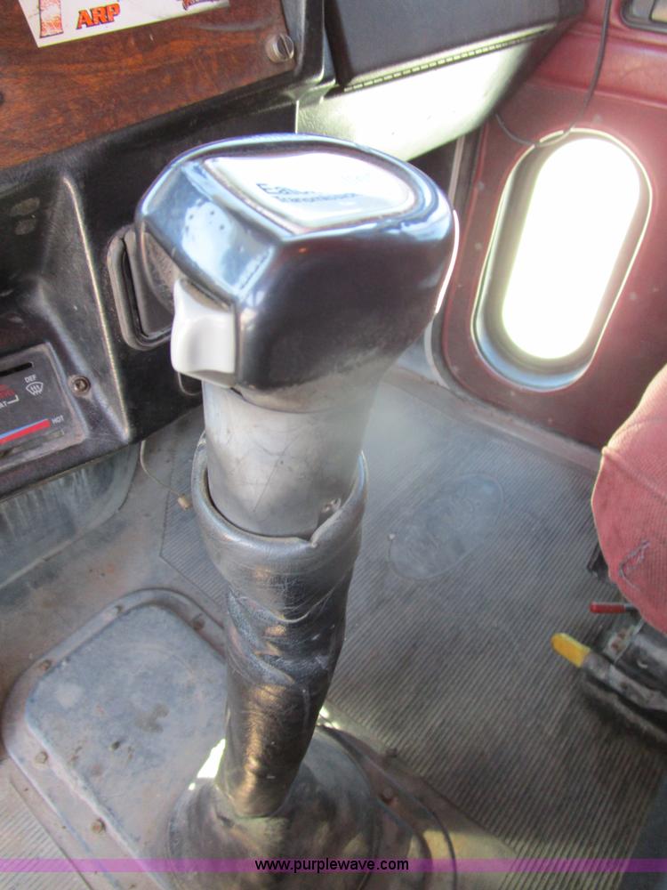 image for item D2429 1994 Peterbilt 377 dump truck