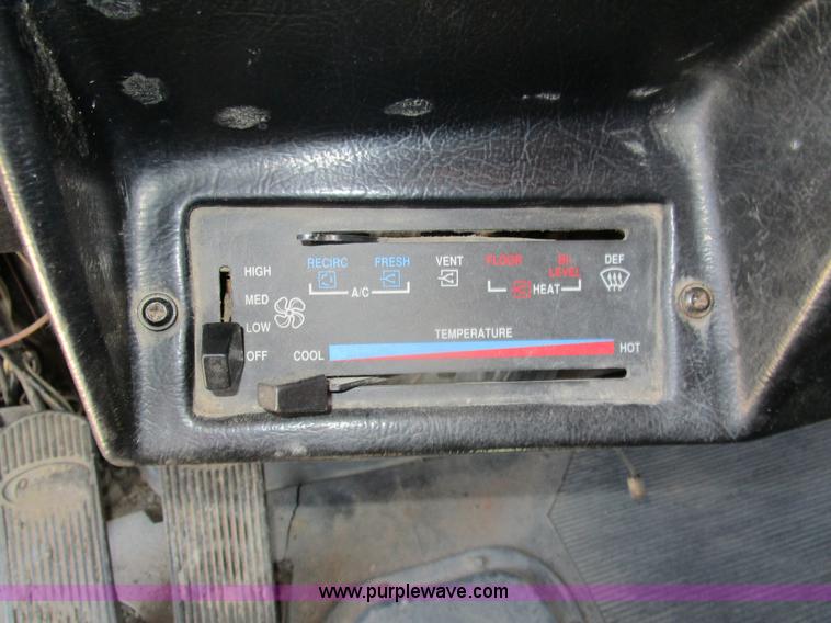 image for item D2429 1994 Peterbilt 377 dump truck