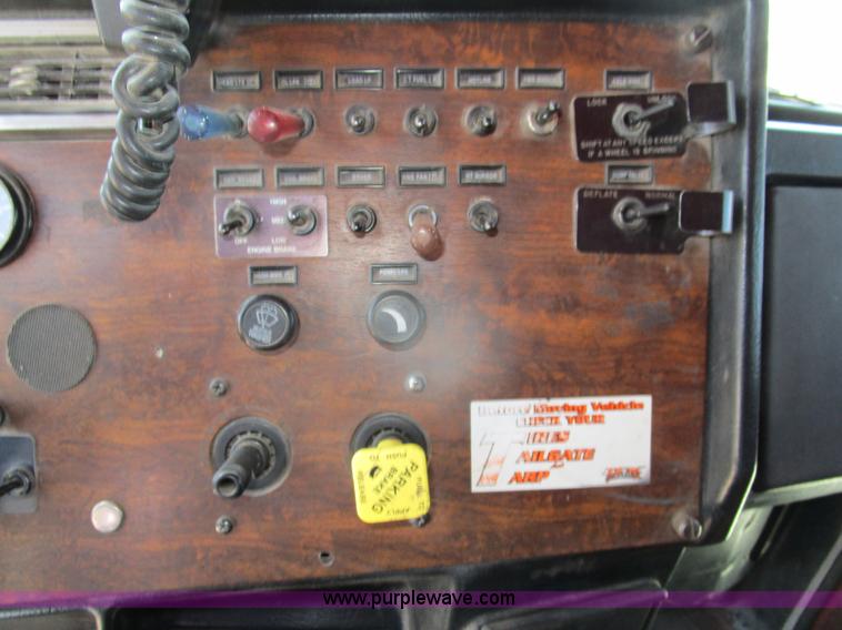 image for item D2429 1994 Peterbilt 377 dump truck