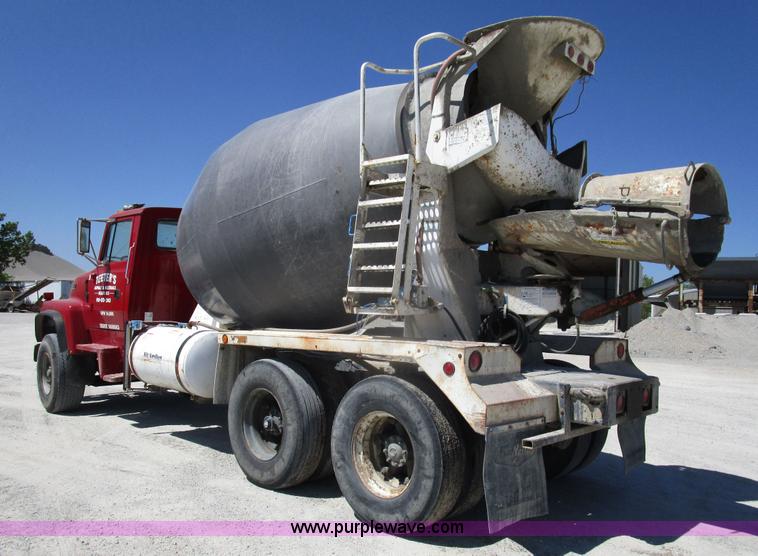 image for item D2430 1994 Ford L8000 mixer truck