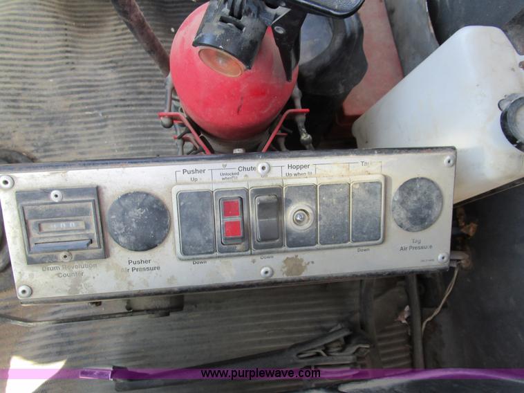 image for item D2430 1994 Ford L8000 mixer truck