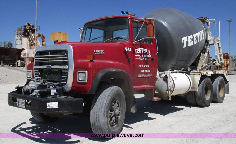 image for item D2431 1994 Ford L8000 mixer truck