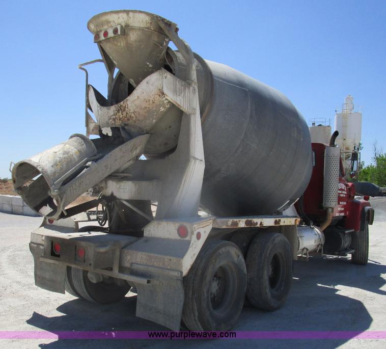 image for item D2431 1994 Ford L8000 mixer truck