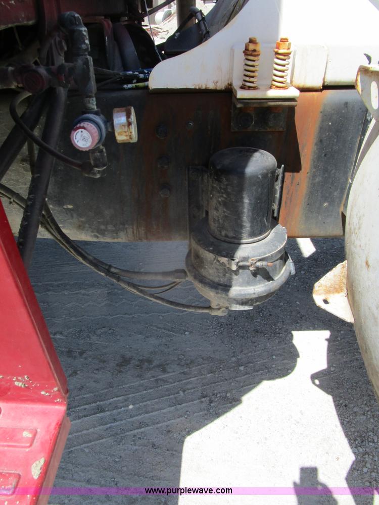 image for item D2431 1994 Ford L8000 mixer truck