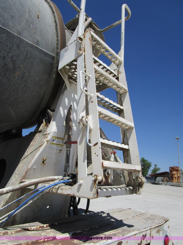 image for item D2431 1994 Ford L8000 mixer truck