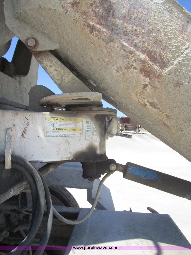 image for item D2431 1994 Ford L8000 mixer truck