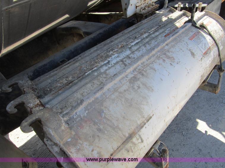 image for item D2431 1994 Ford L8000 mixer truck