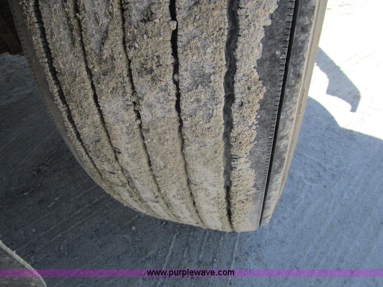 image for item D2431 1994 Ford L8000 mixer truck