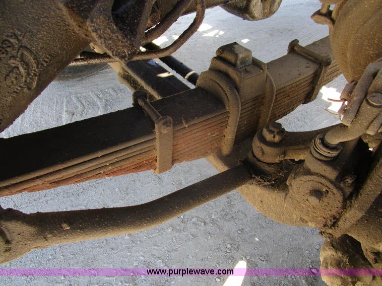 image for item D2431 1994 Ford L8000 mixer truck