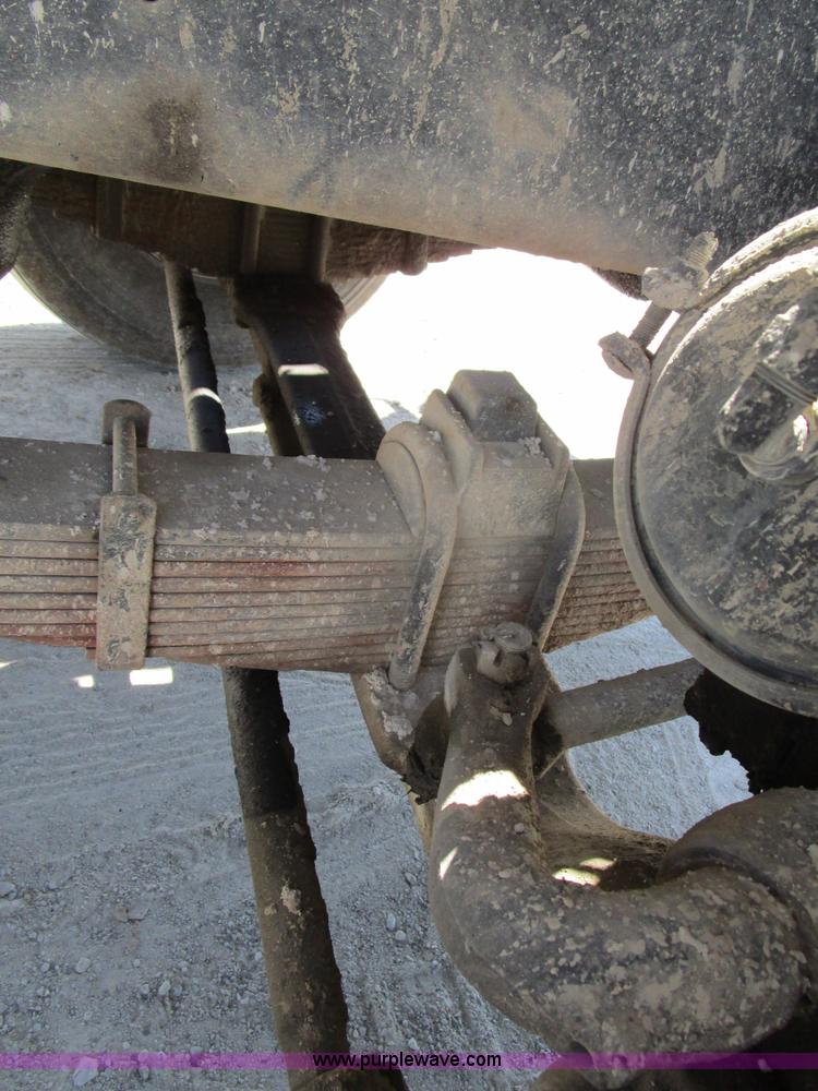 image for item D2431 1994 Ford L8000 mixer truck