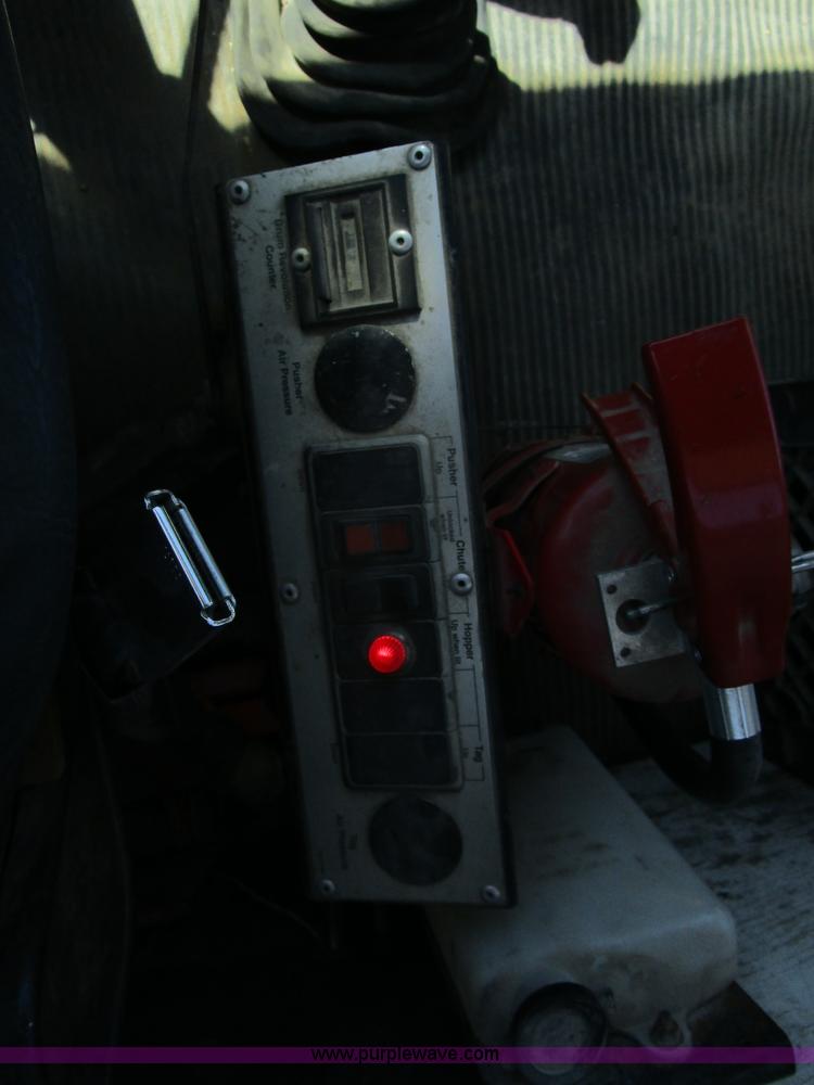 image for item D2431 1994 Ford L8000 mixer truck