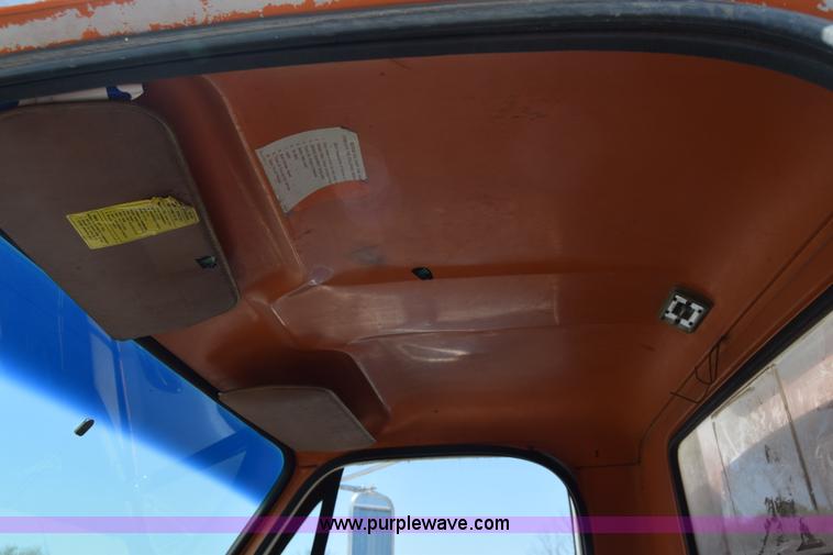 image for item E6346 1990 GMC TopKick chipper truck