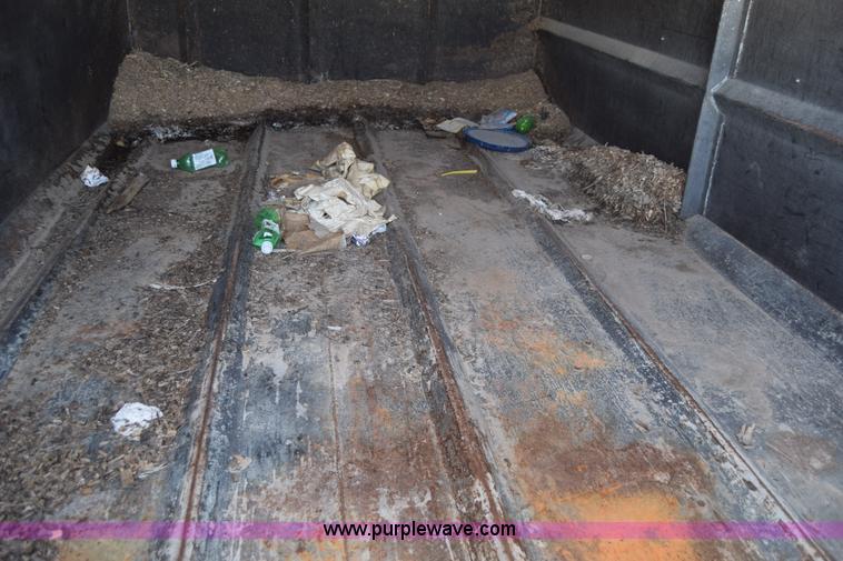 image for item E6346 1990 GMC TopKick chipper truck