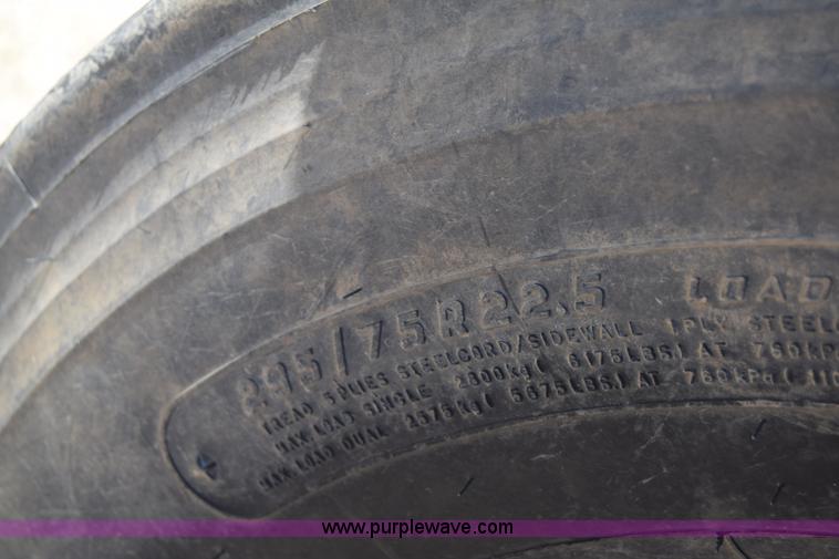 image for item E6346 1990 GMC TopKick chipper truck