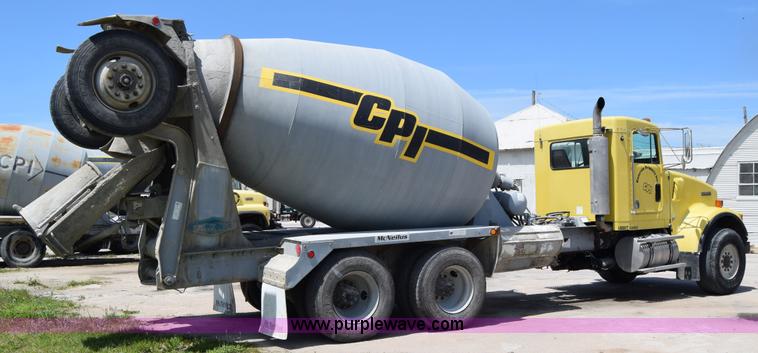 image for item E6409 1990 Kenworth W900 mixer truck