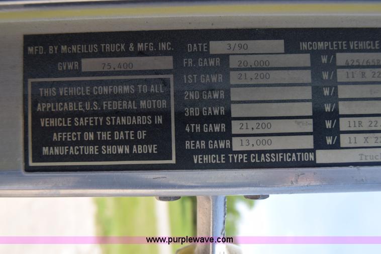 image for item E6409 1990 Kenworth W900 mixer truck