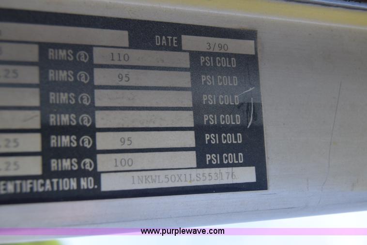 image for item E6409 1990 Kenworth W900 mixer truck