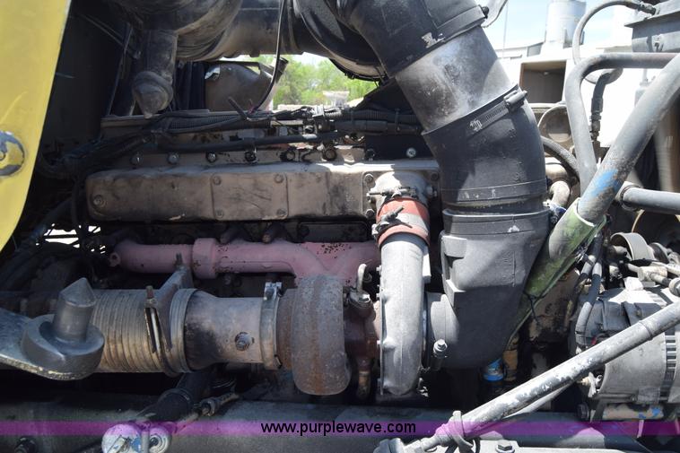 image for item E6409 1990 Kenworth W900 mixer truck