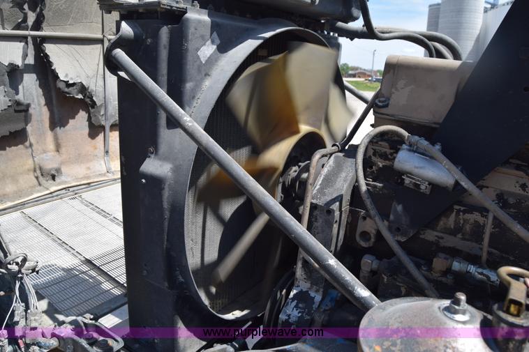 image for item E6409 1990 Kenworth W900 mixer truck