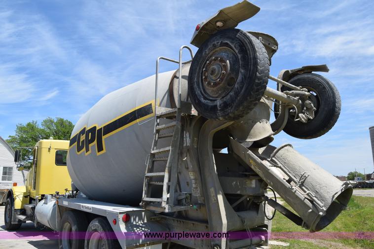 image for item E6409 1990 Kenworth W900 mixer truck