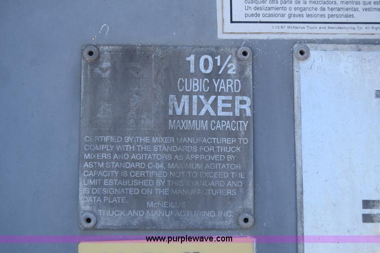 image for item E6409 1990 Kenworth W900 mixer truck