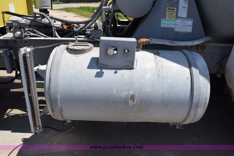 image for item E6409 1990 Kenworth W900 mixer truck