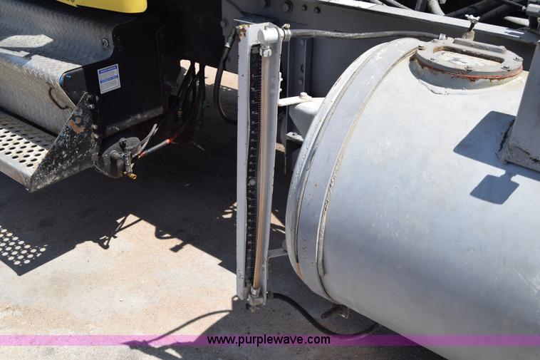 image for item E6409 1990 Kenworth W900 mixer truck