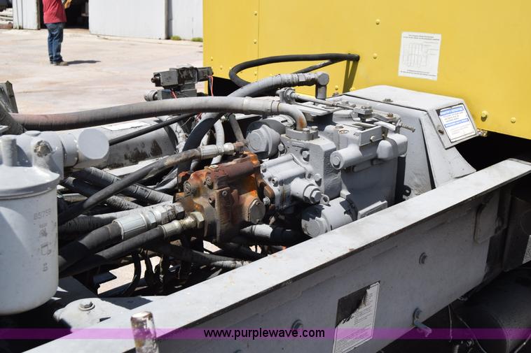 image for item E6409 1990 Kenworth W900 mixer truck