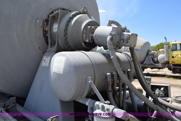 image for item E6409 1990 Kenworth W900 mixer truck