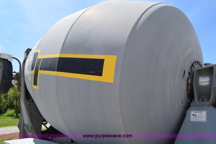 image for item E6409 1990 Kenworth W900 mixer truck