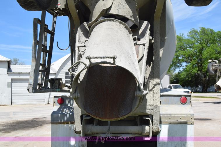 image for item E6409 1990 Kenworth W900 mixer truck