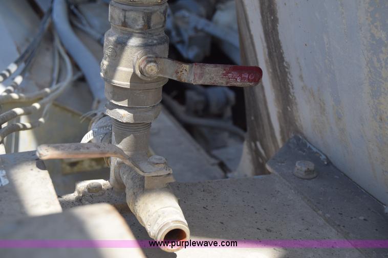 image for item E6409 1990 Kenworth W900 mixer truck