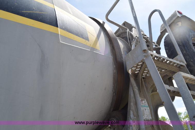 image for item E6409 1990 Kenworth W900 mixer truck